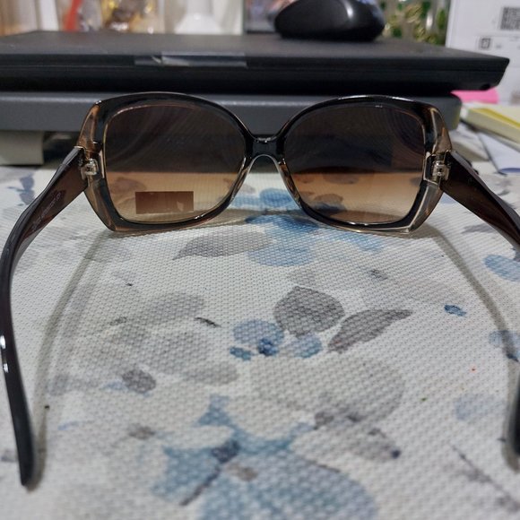 DG0922 JCP Sunglasses Bling On The Side Modern Stylish Contemporary - Picture 6 of 7